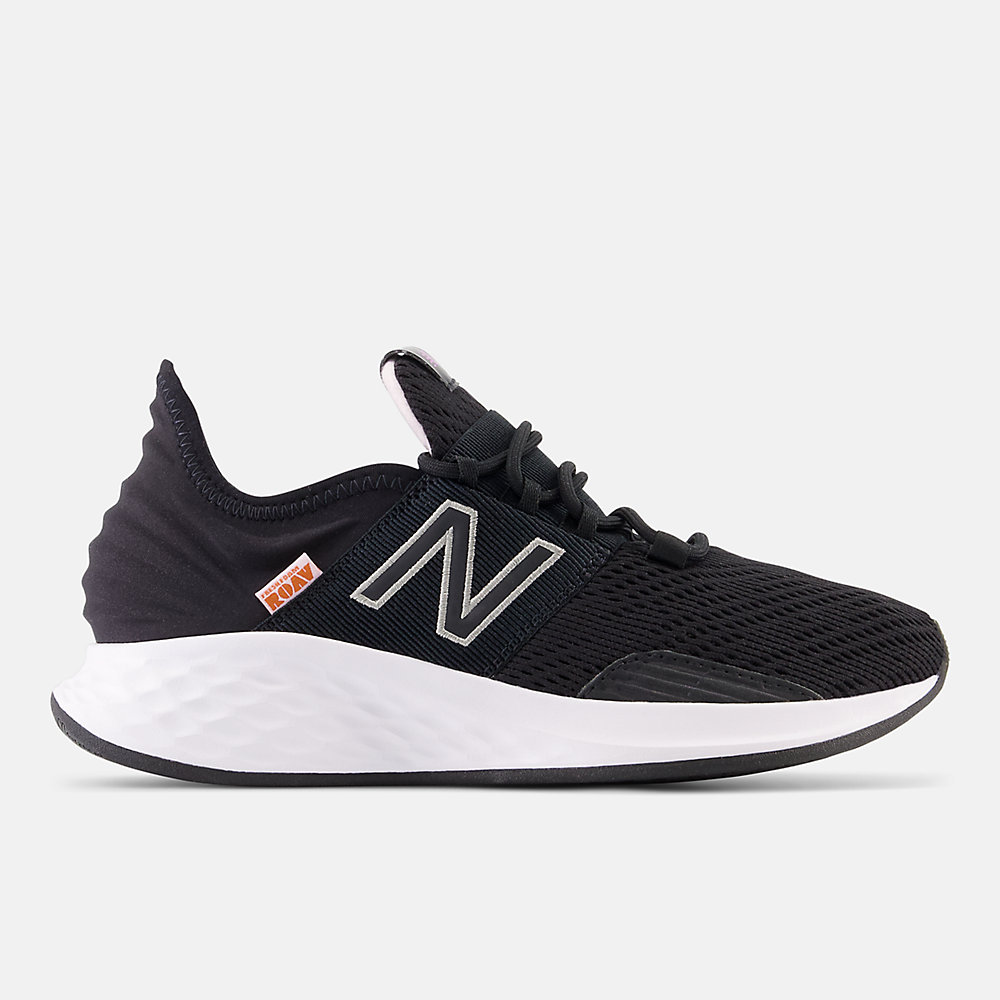 New Balance FRESH FOAM ROAV Shoes Black with White